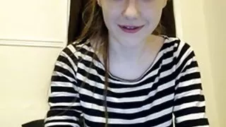 jeni angel, une streaming x amateur français ado noire mignonne, devient intime avec le vieil homme qui vit à côté