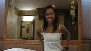 Un étalon affamé essaie de plaire à plusieurs film x français amateur filles minces et excitées