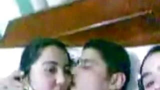 La belle MILF aux gros seins Courtney lèche la fente chaude de film porno amateur français gratuit son amie sexy