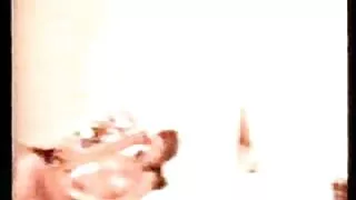 Esclave sexuelle ligotée léchant le cul de son amant dans une vidéo lesbienne pervertie porno amateur gratuit français
