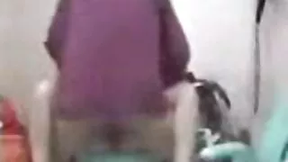 Une étudiante asiatique timide film porno amateur francais gratuit se fait lécher le cul par une fille caucasienne excitée