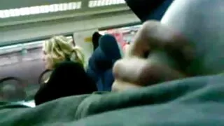 La maîtresse excitée Silvia Rubi punit une chienne film x français amateur ligotée dans un lieu public