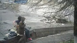 Une xxx français amateur brune vintage et sale se fait doigter et suce un délicieux lollicock