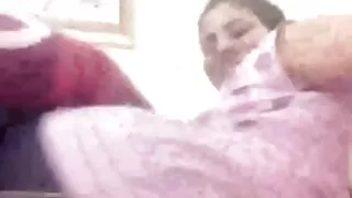 Sexe fou avec une superbe fille mousseuse Sandra dans la film porno amateur gratuit français baignoire