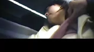 Salope brune aux gros seins aime doigter sa chatte humide pour atteindre l'orgasme film porno amateur français gratuit
