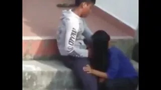 Jeux film x amateur français anaux avec une charmante chienne brune et son plug anal rose