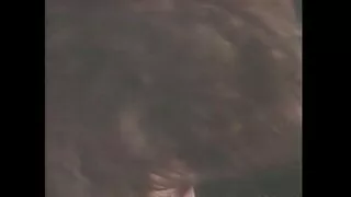Salope aux film x amateur français cheveux de corbeau avec d'énormes faux seins Diamond Kitty se fait baiser dur
