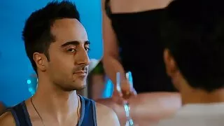 Une mulâtre plantureuse suce film x français amateur profondément sa bite blanche ardemment