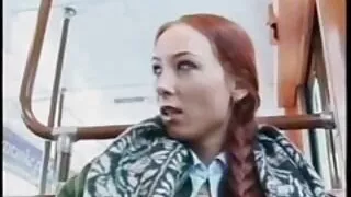 La jolie film porno amateur français Japonaise Lorita suce le petit pénis de son professeur